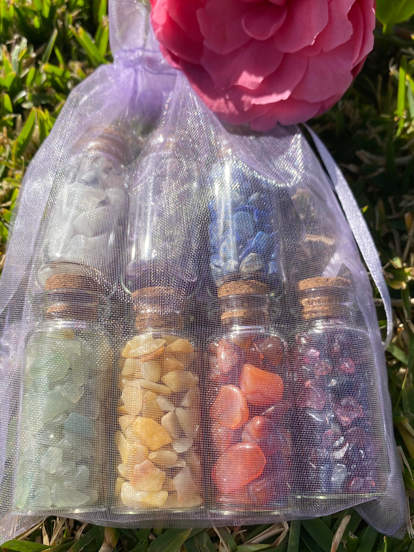 7 piece Chakra crystal chips mini glass wishing bottles pack garnet carnelian yellow aventurine green lapis lazuli amethyst rainbow moonstone clear quartz crystal Sydney Ryde Australia free gift