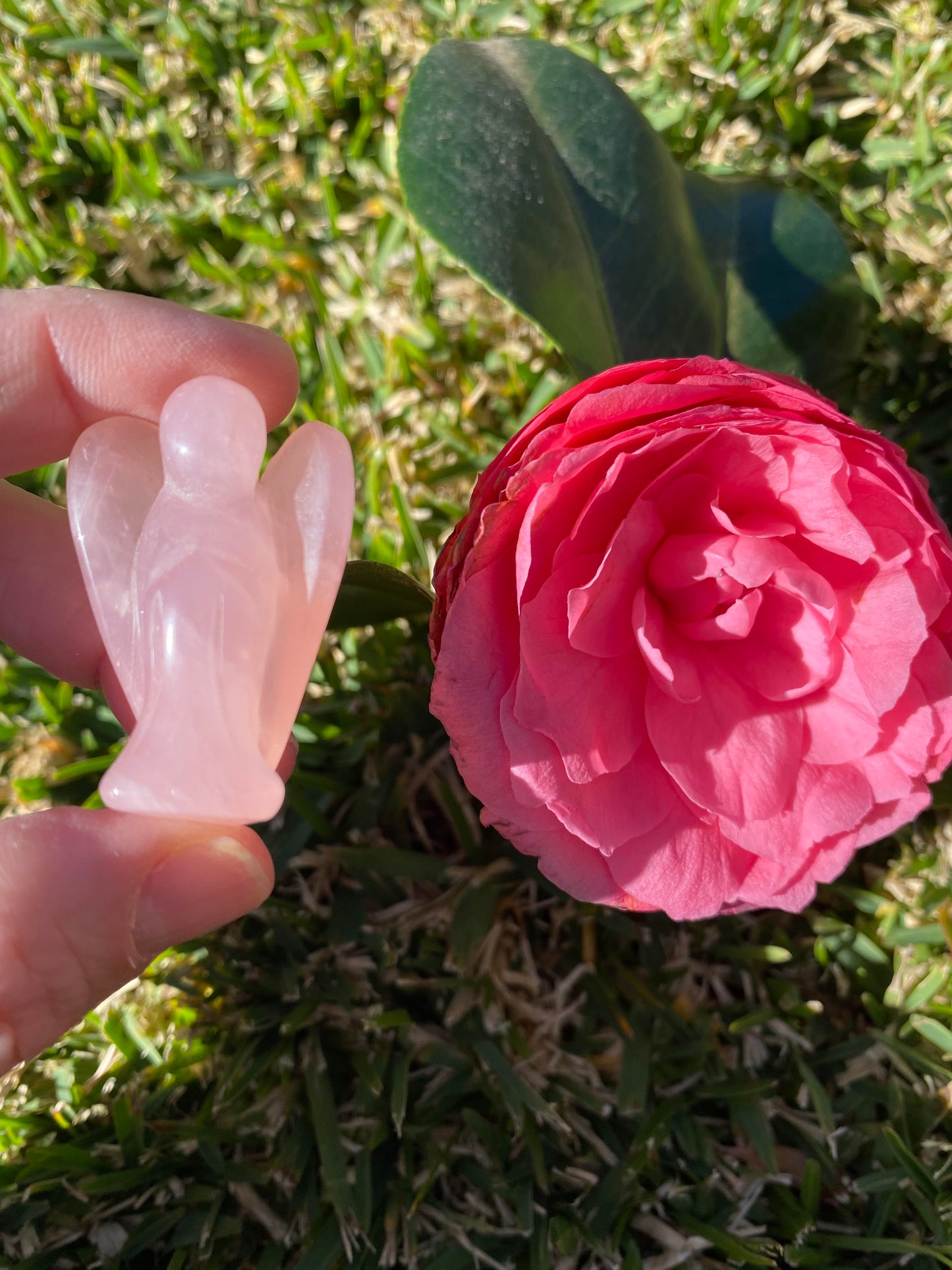 Hand carved rose Quartz angels are small sized crystal that can easily be carried with you Ryde Sydney Australia Willoughby Chatswood Bondi 4cm small Feng Shui love