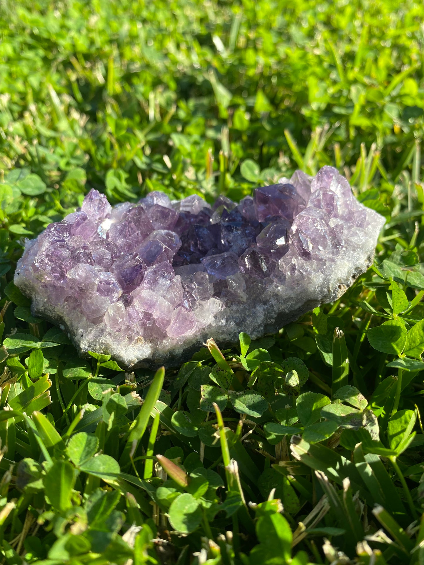 AAmethyst cluster clear quartz crystal gemstone geode healing crystal business shop Ryde Chatswood Sydney Australia free gift Feng Shui